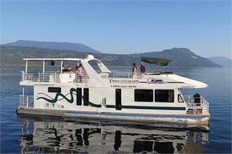 3-4 Nights on a Cruisecraft 4 from Twin Anchors Houseboat on PGBids